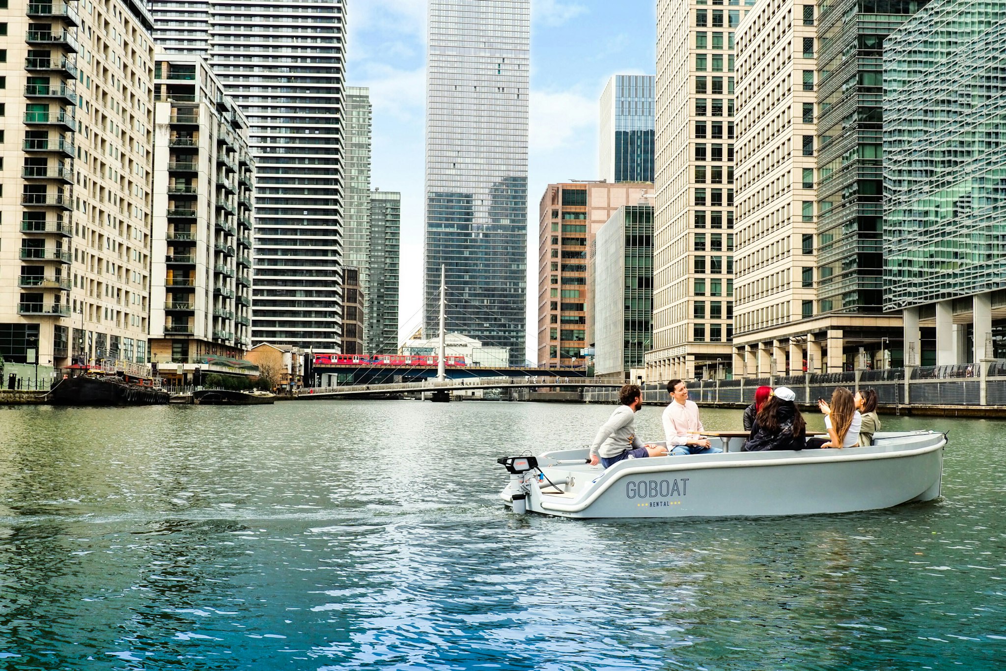Explore the bustling and modern neighbourhood of Canary Wharf with our guide to the top things to do. From sleek skyscrapers and world-class shopping to stunning waterfront views and unique cultural experiences, this post covers all the must-see attractions, cafes, bars and restaurants in Canary Wharf to check out. Whether you're a business traveler, a culture enthusiast, or a foodie, there's something for everyone in #CanaryWharf. #londontravelguide Things To Do In London #london #itinerary Explore the bustling and modern neighbourhood of Canary Wharf with our guide to the top things to do. From sleek skyscrapers and world-class shopping to stunning waterfront views and unique cultural experiences, this post covers all the must-see attractions, cafes, bars and restaurants in Canary Wharf to check out. Whether you're a business traveler, a culture enthusiast, or a foodie, there's something for everyone in #CanaryWharf. #londontravelguide Things To Do In London #london #itinerary